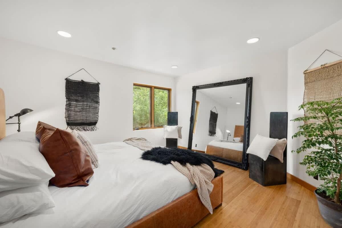Topanga Ranch Villa - Property Image 25