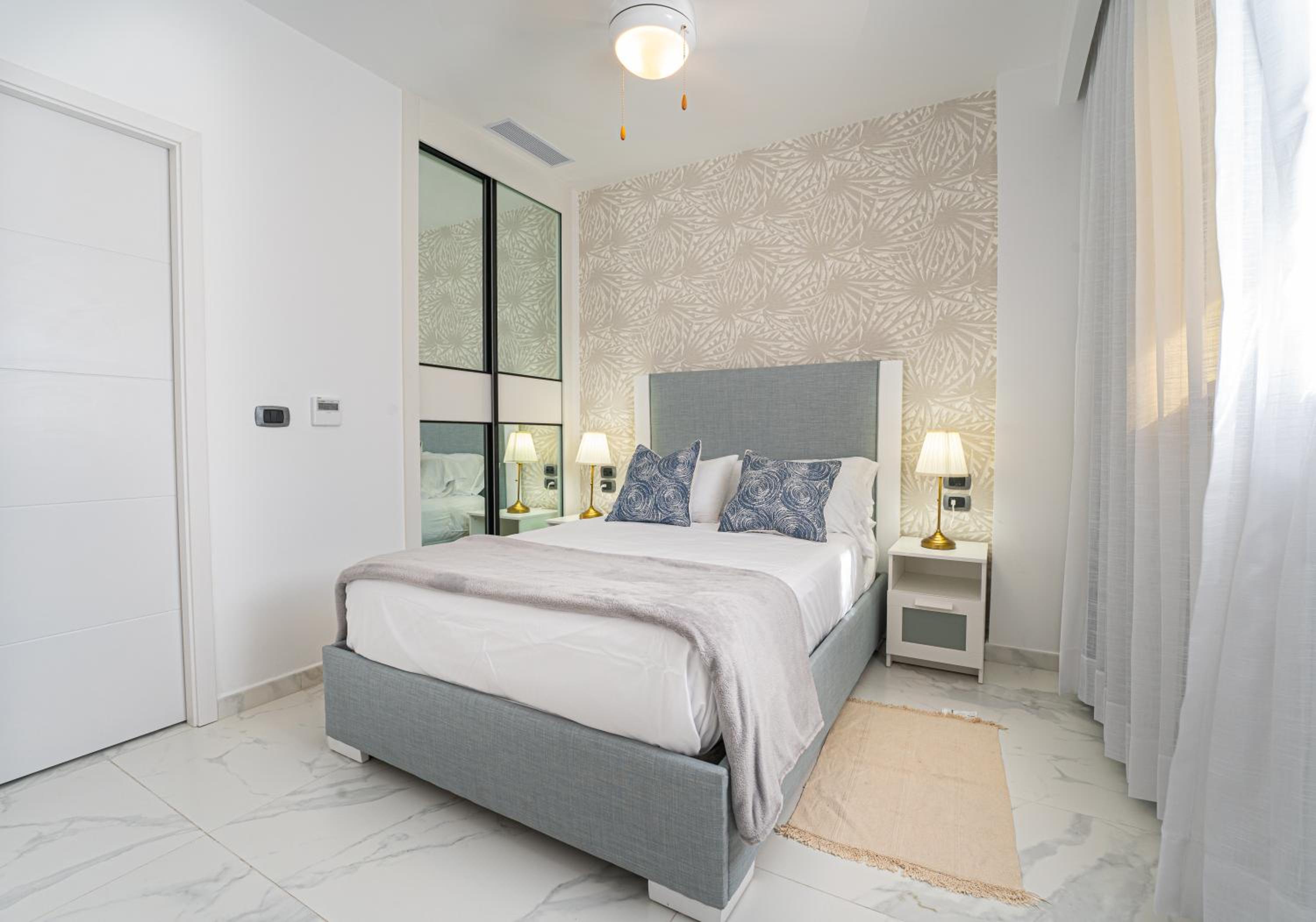 Beautiful Beach APT with Private Jacuzzi, Pool & Golf view 4