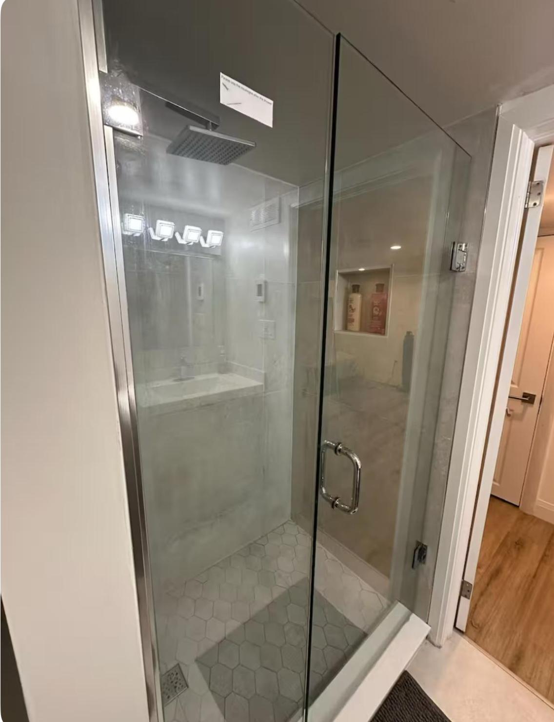 Pvt Studio Near Waterloo Airport & Minutes to Downtown Basement unit