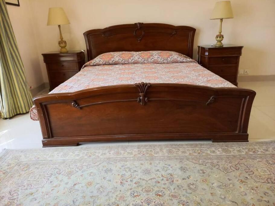 Lovely 3 bedroom house with a private terrace view 2