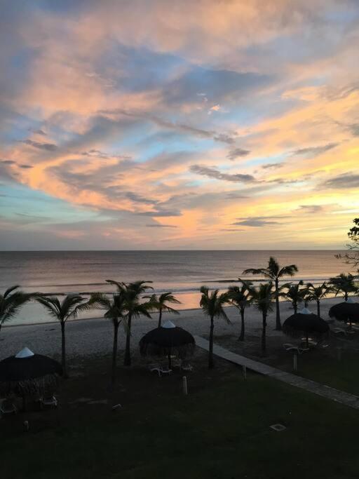 White Sands, Aquamarine waters and High Surfs