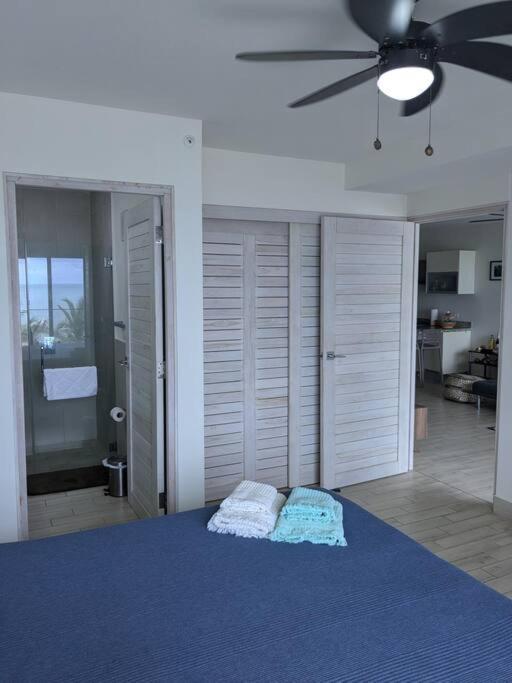 White Sands, Aquamarine waters and High Surfs