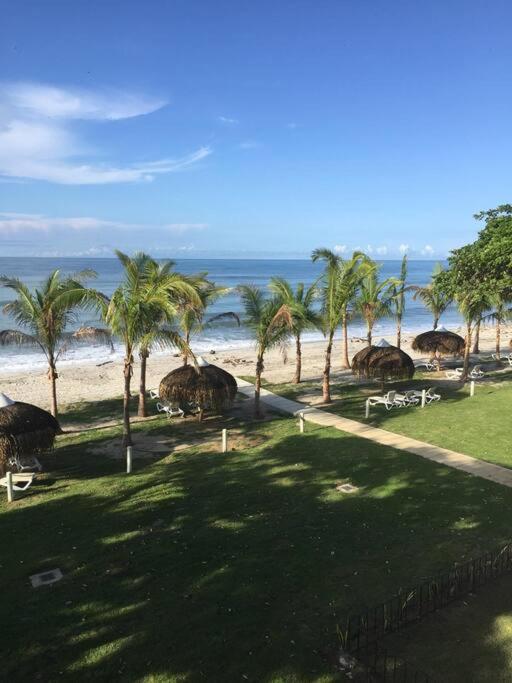 White Sands, Aquamarine waters and High Surfs