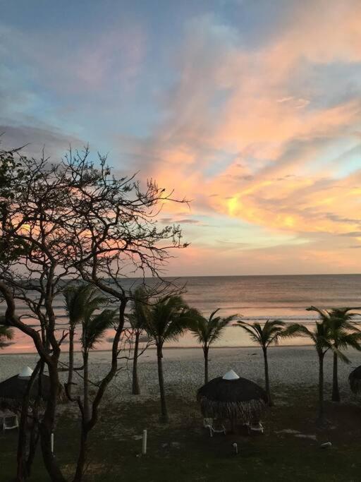 White Sands, Aquamarine waters and High Surfs