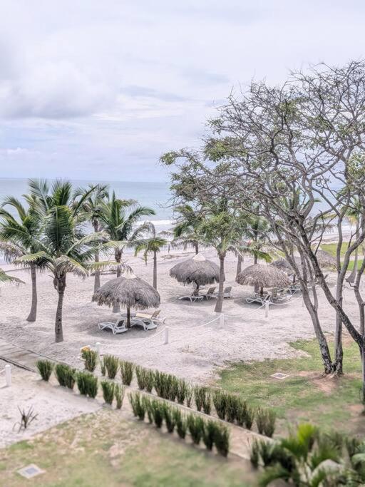 White Sands, Aquamarine waters and High Surfs