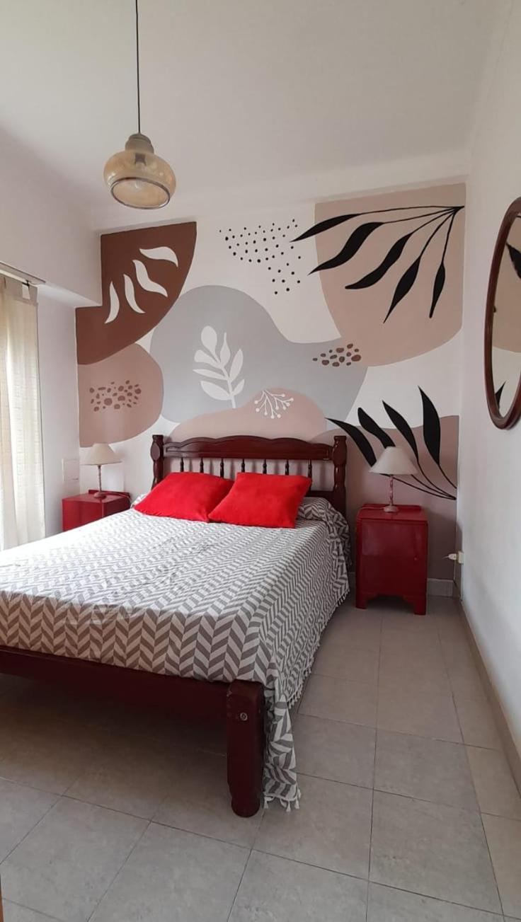 CASA FARO MARDEL 6 PERSONAS - MINIMO 2 NOCHEs!!!! 2 CUADRAS DEL MAR Y DE MUTE