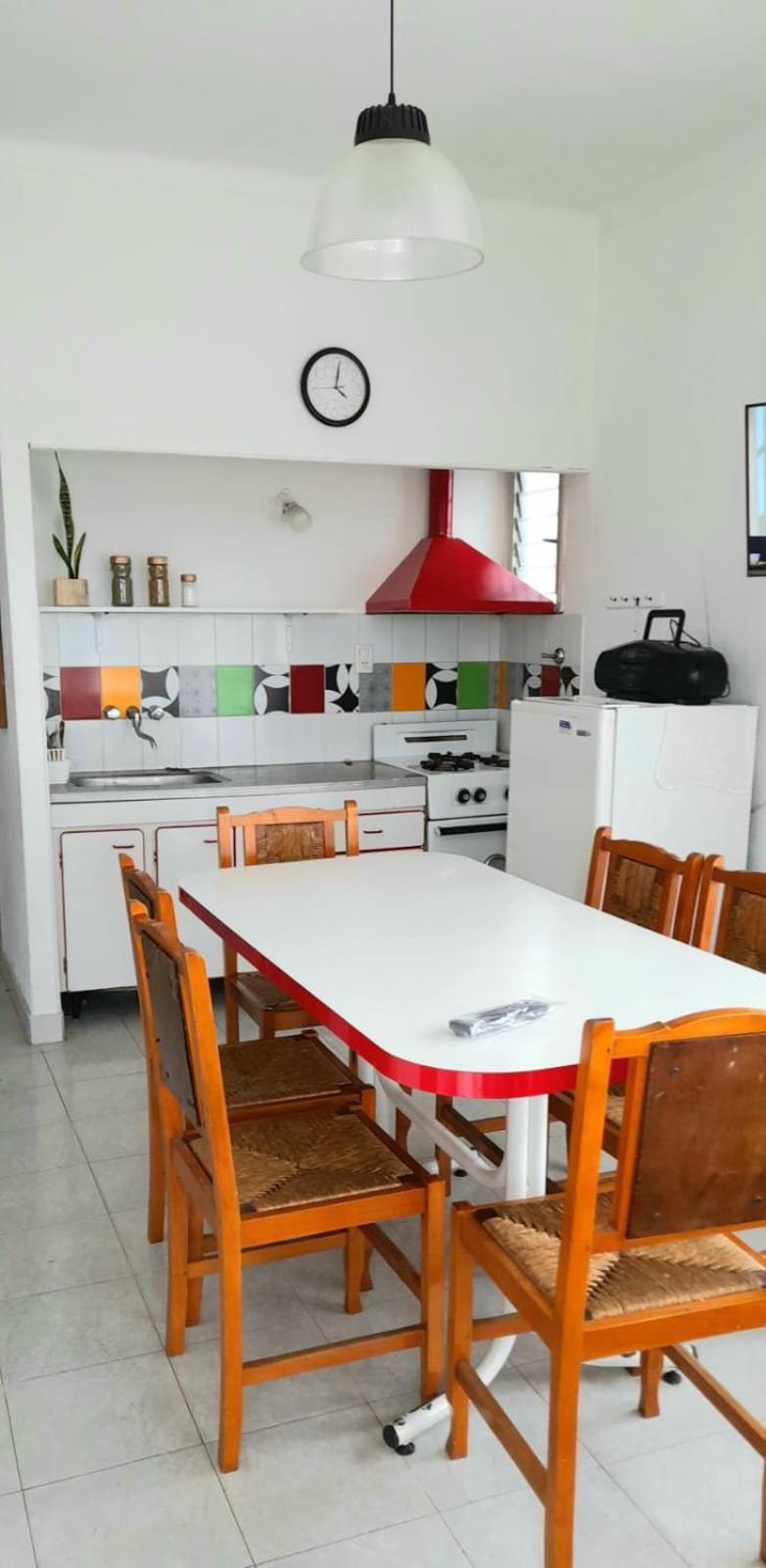 CASA FARO MARDEL 6 PERSONAS - MINIMO 2 NOCHEs!!!! 2 CUADRAS DEL MAR Y DE MUTE