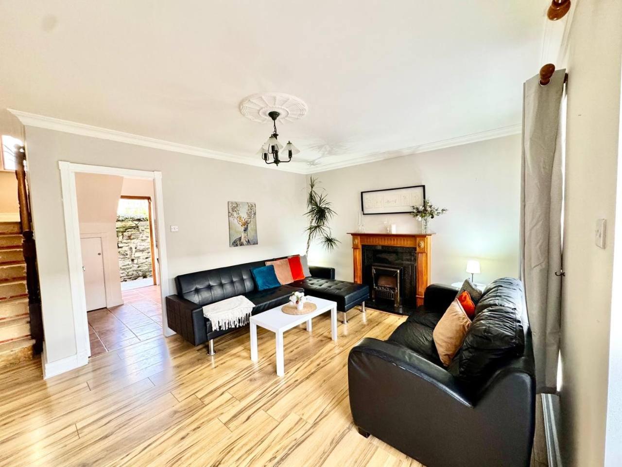 Central 2BD Townhouse in the Heart of Dublin 1