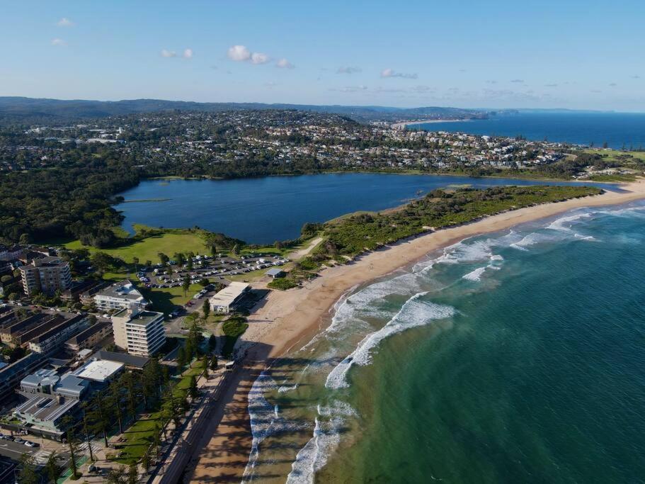 Dee why apartment on the beach with huge balcony