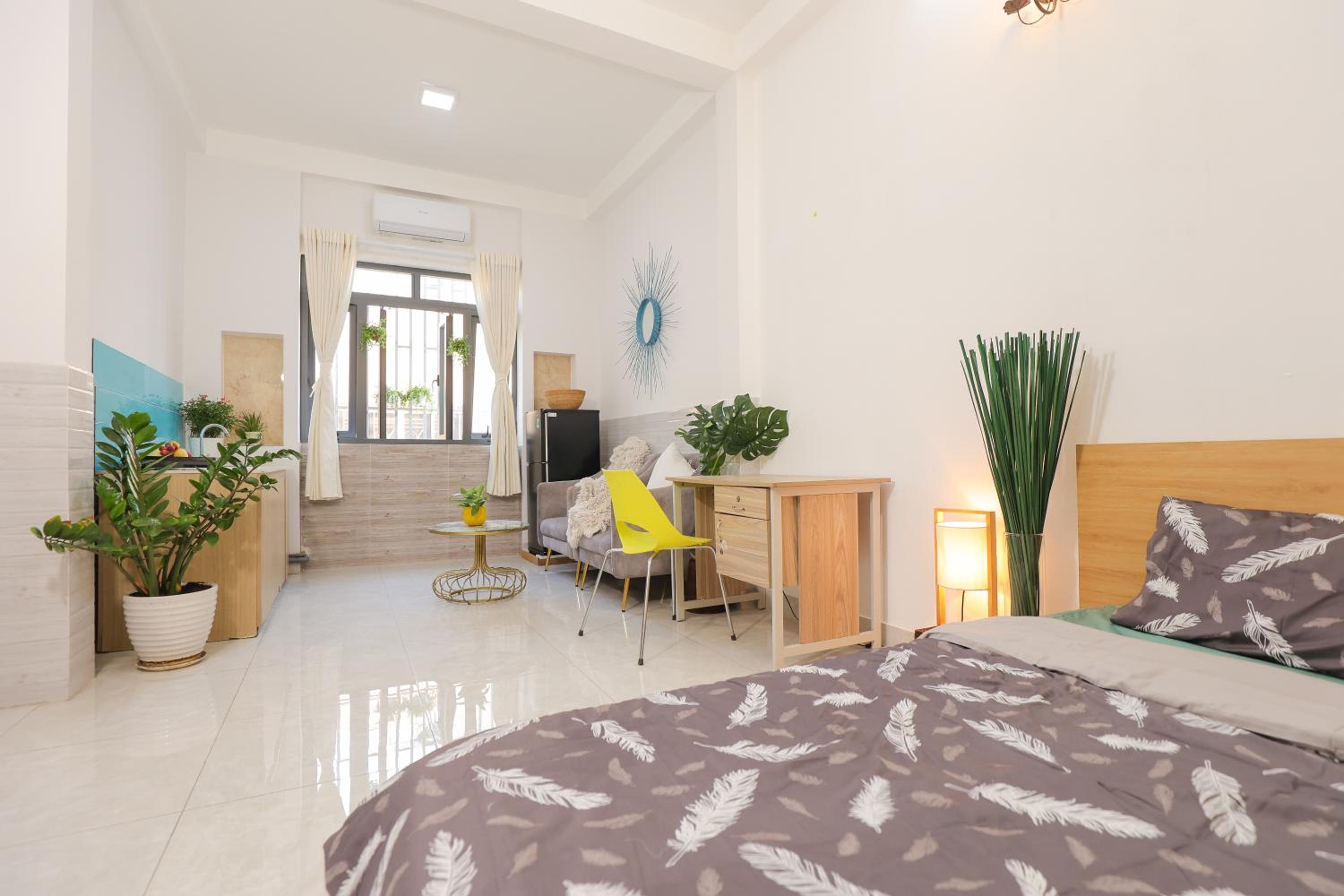 Cozy studio in Phu Nhuan District near District 1