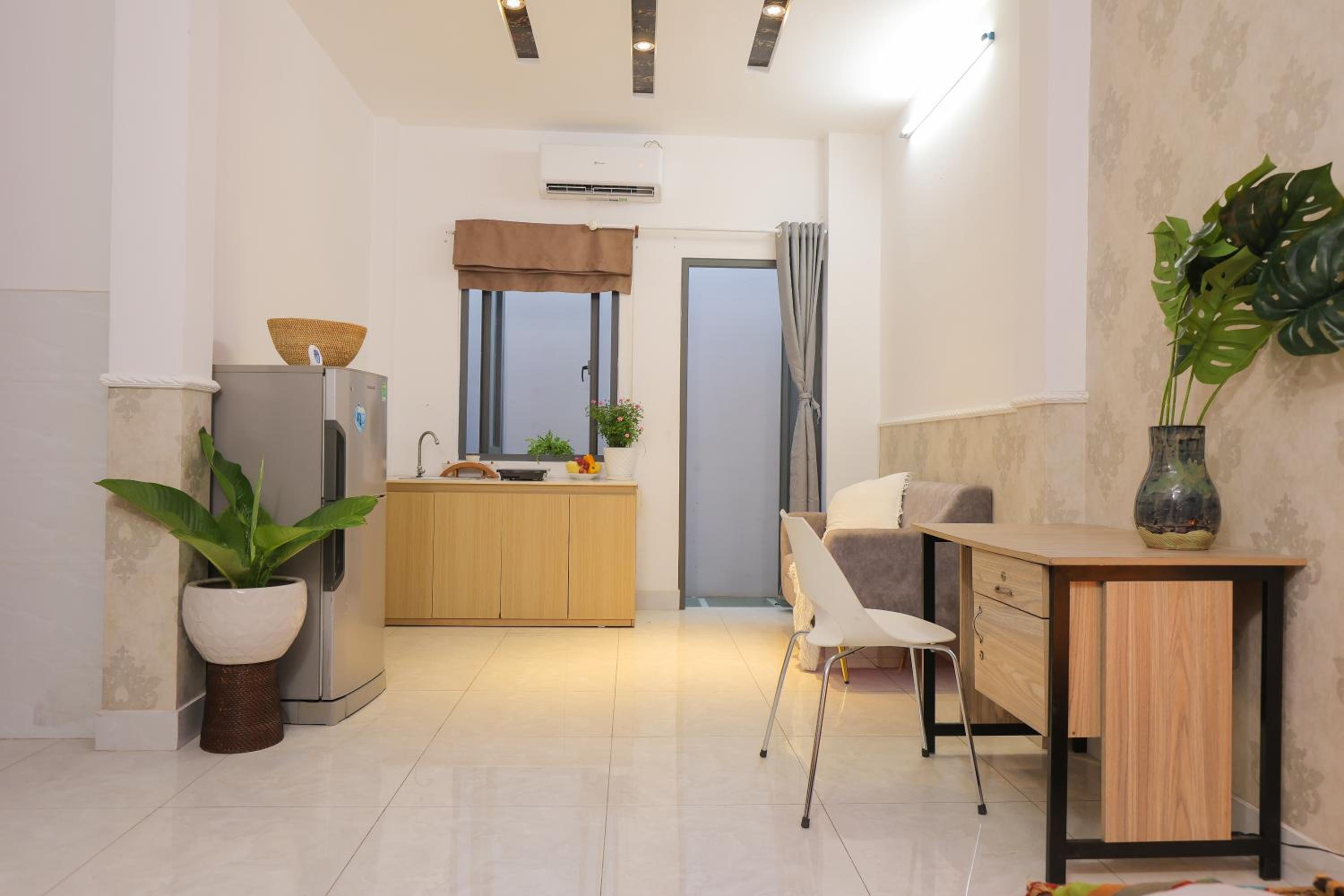 Cozy studio in Phu Nhuan District near District 1