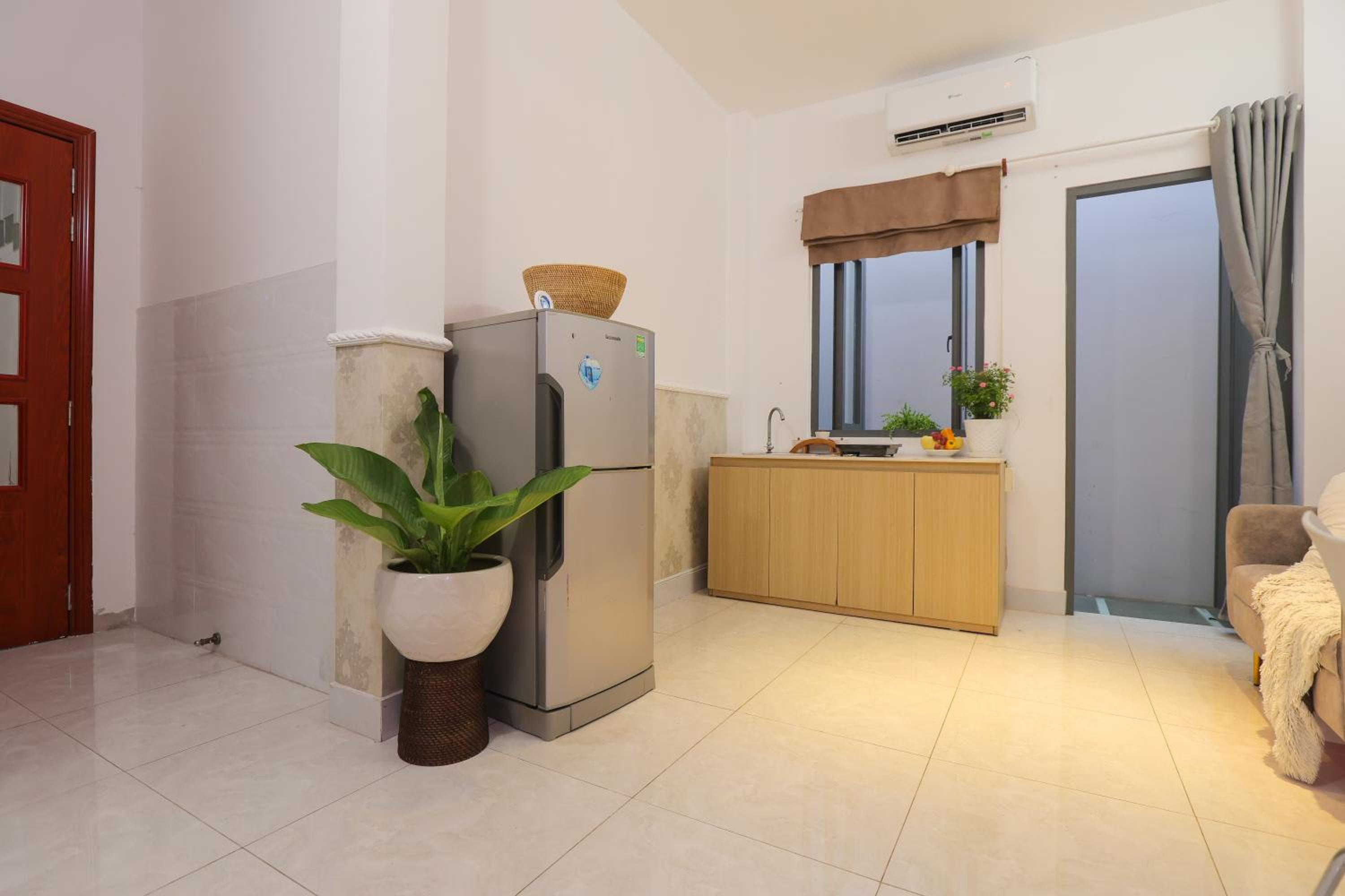 Cozy studio in Phu Nhuan District near District 1
