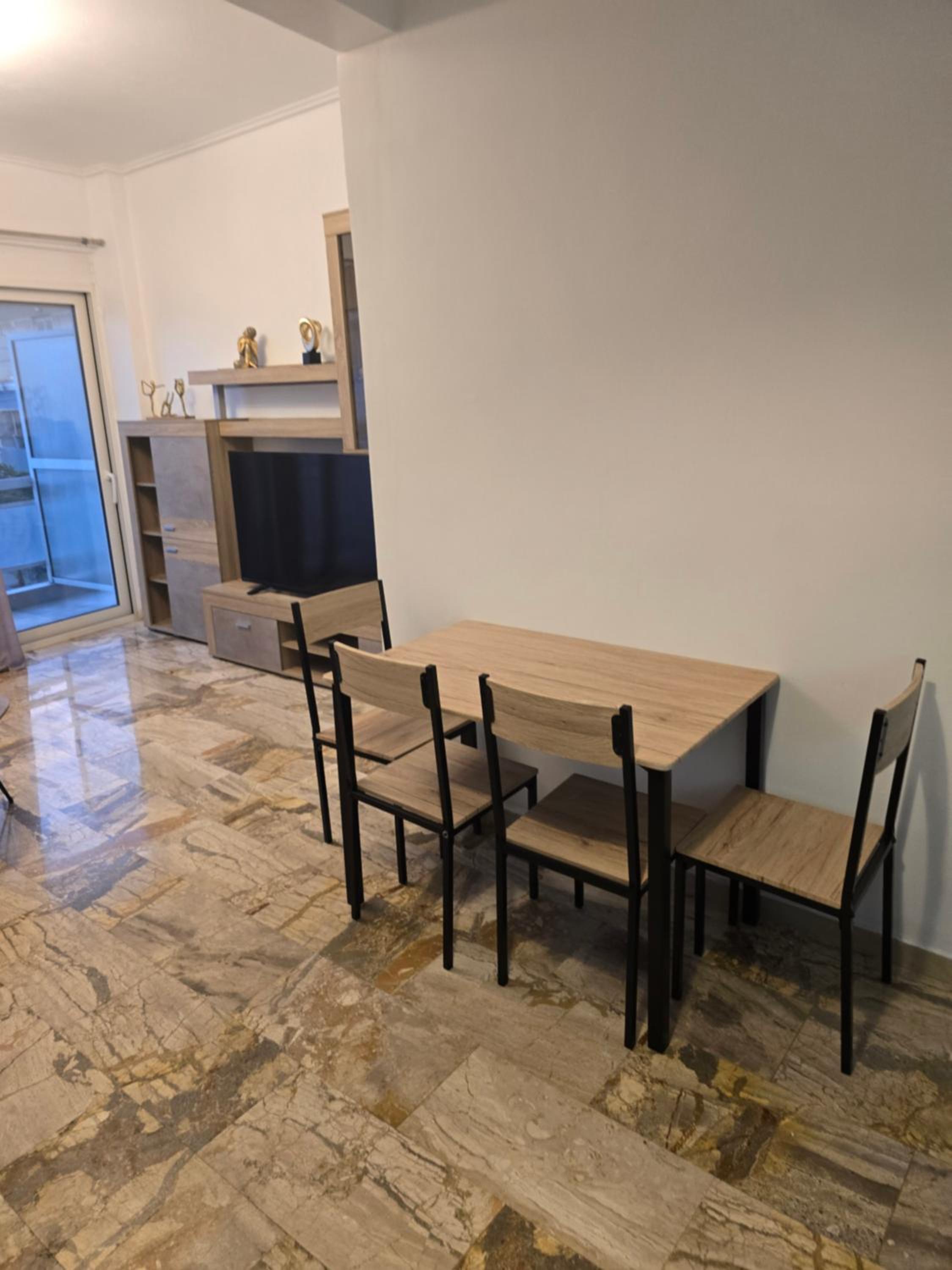 Acropolis Modern Apartments free parking,free pet hosting,Netflix