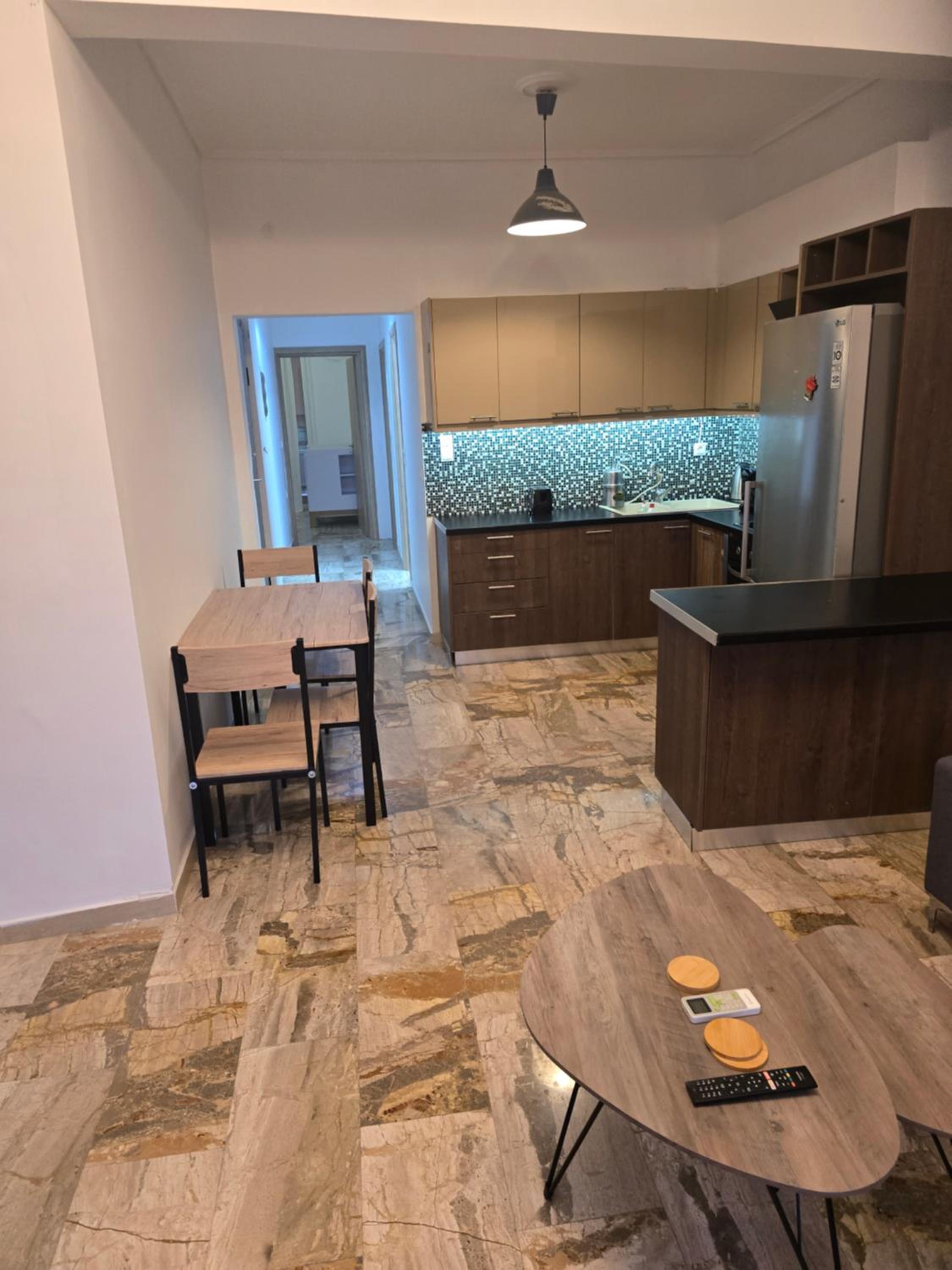 Acropolis Modern Apartments free parking,free pet hosting,Netflix