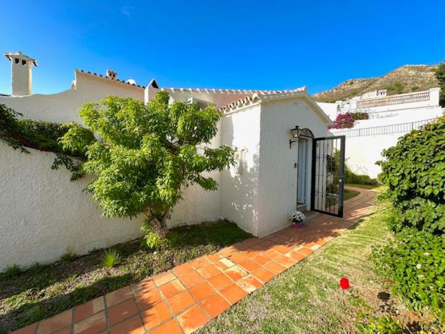 Hibiscus 69 - San Juan de Capistrano view 5
