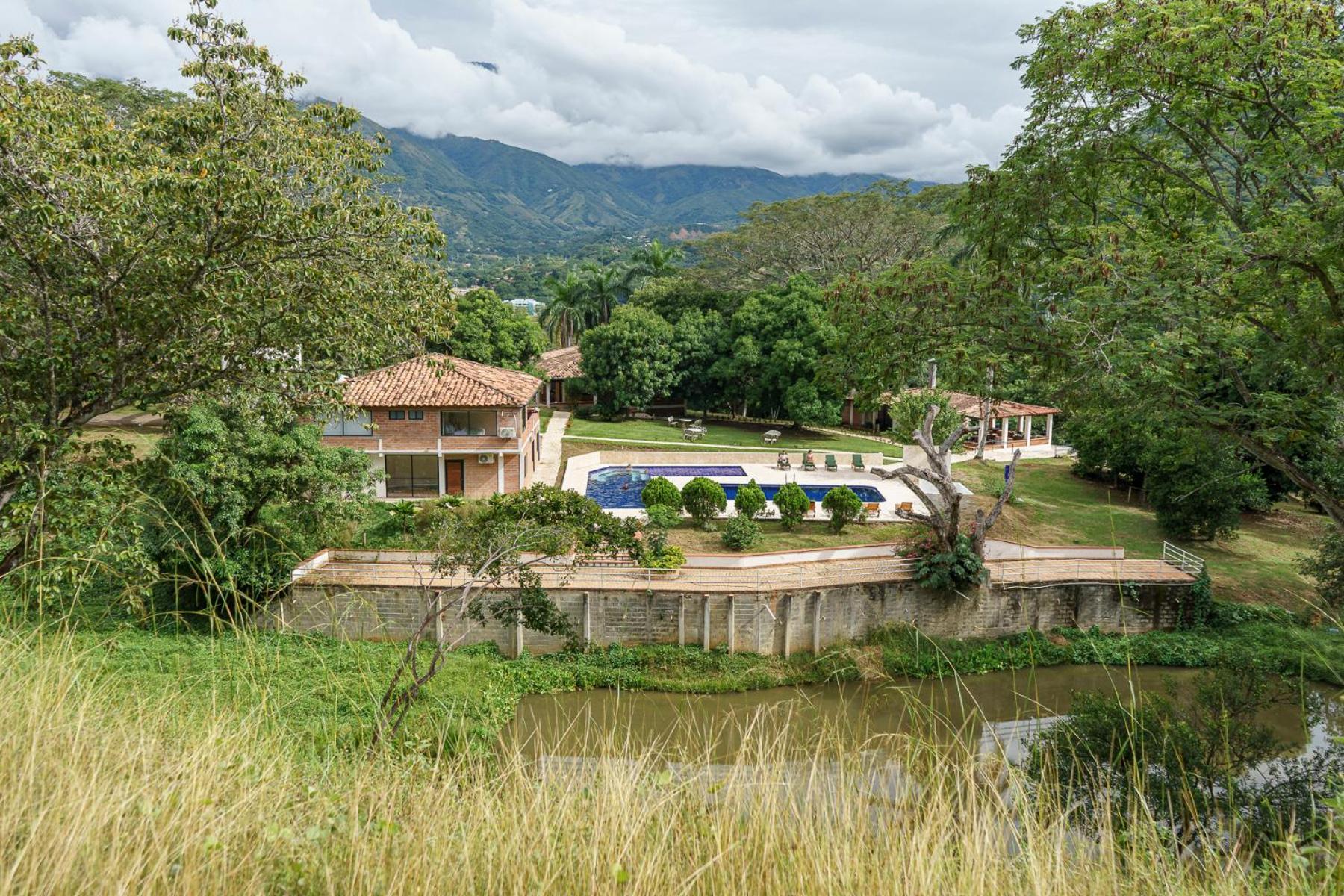 Hotel Tres Lagos Finca Hotel - Image 1