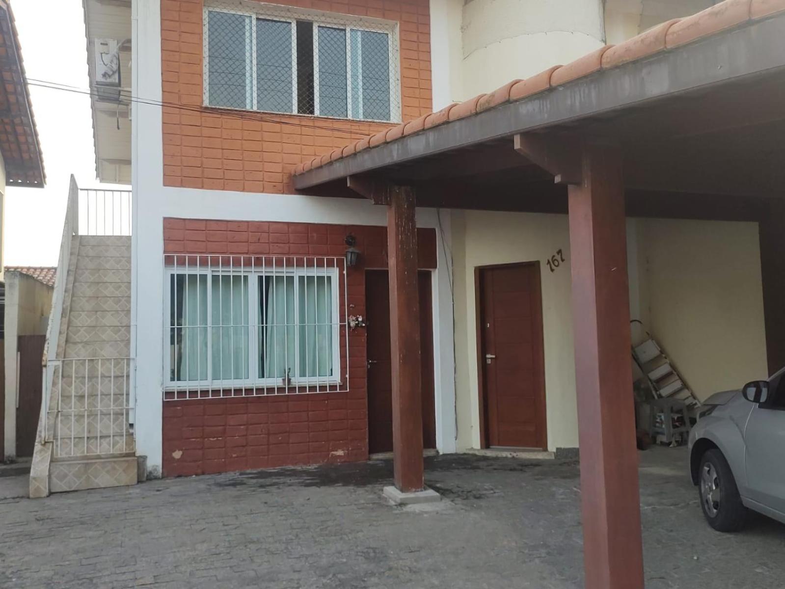 Casa Inteira 100 metros da Praia Localização Perfeita