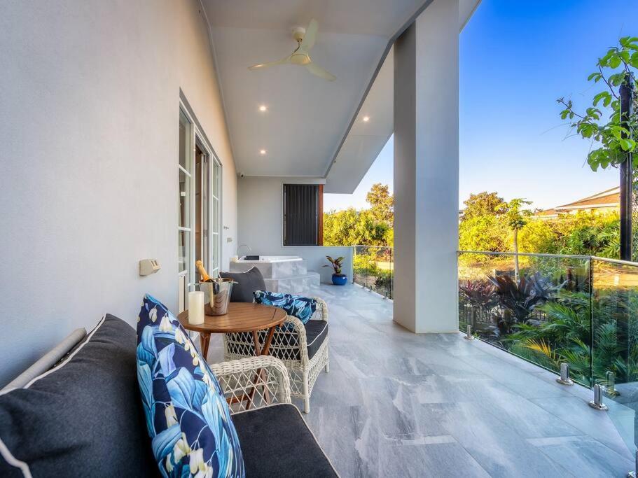 Luxurious 4-BR Mansion with Tennis Court and Pool!