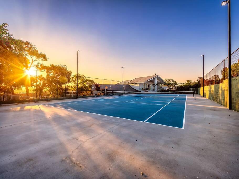 Luxurious 4-BR Mansion with Tennis Court and Pool!