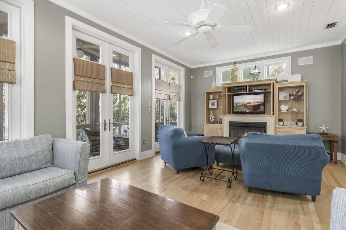 Ingle's Nest in Beautiful Seaside view 4