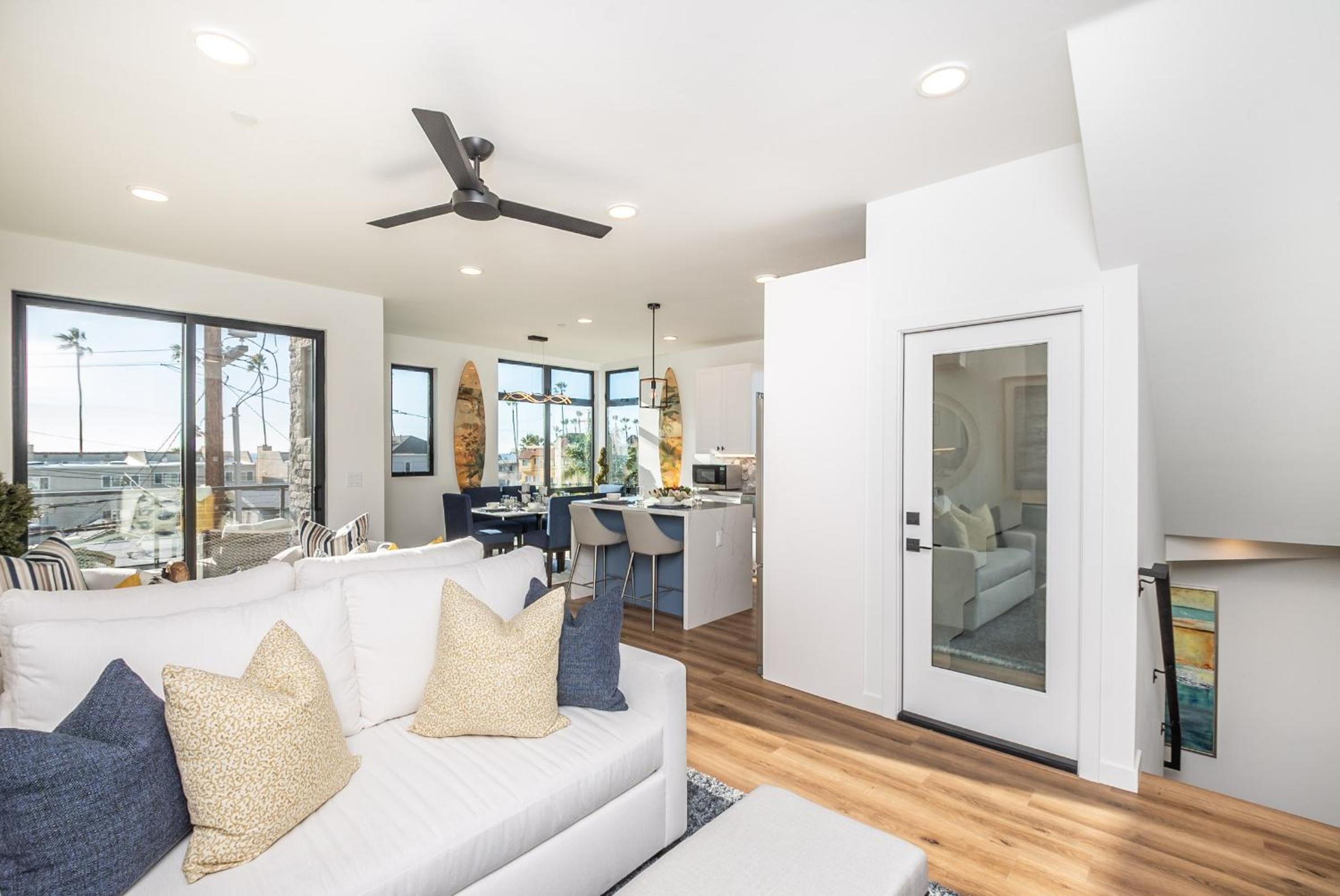 Spacious Tri-Level Condo with Ocean Views view 5