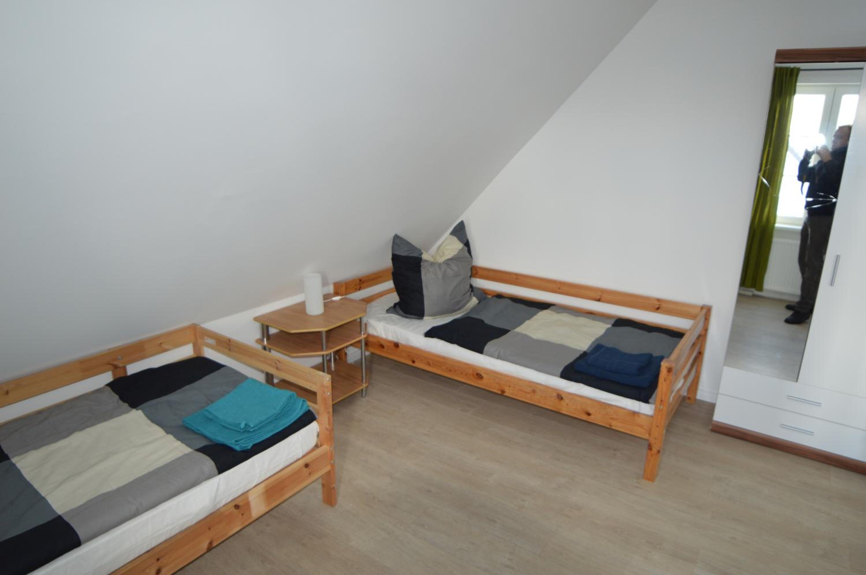 have-a-nice-Stay - Monteurunterkunft - Einzelbetten - Bad - Küche - Parkplatz