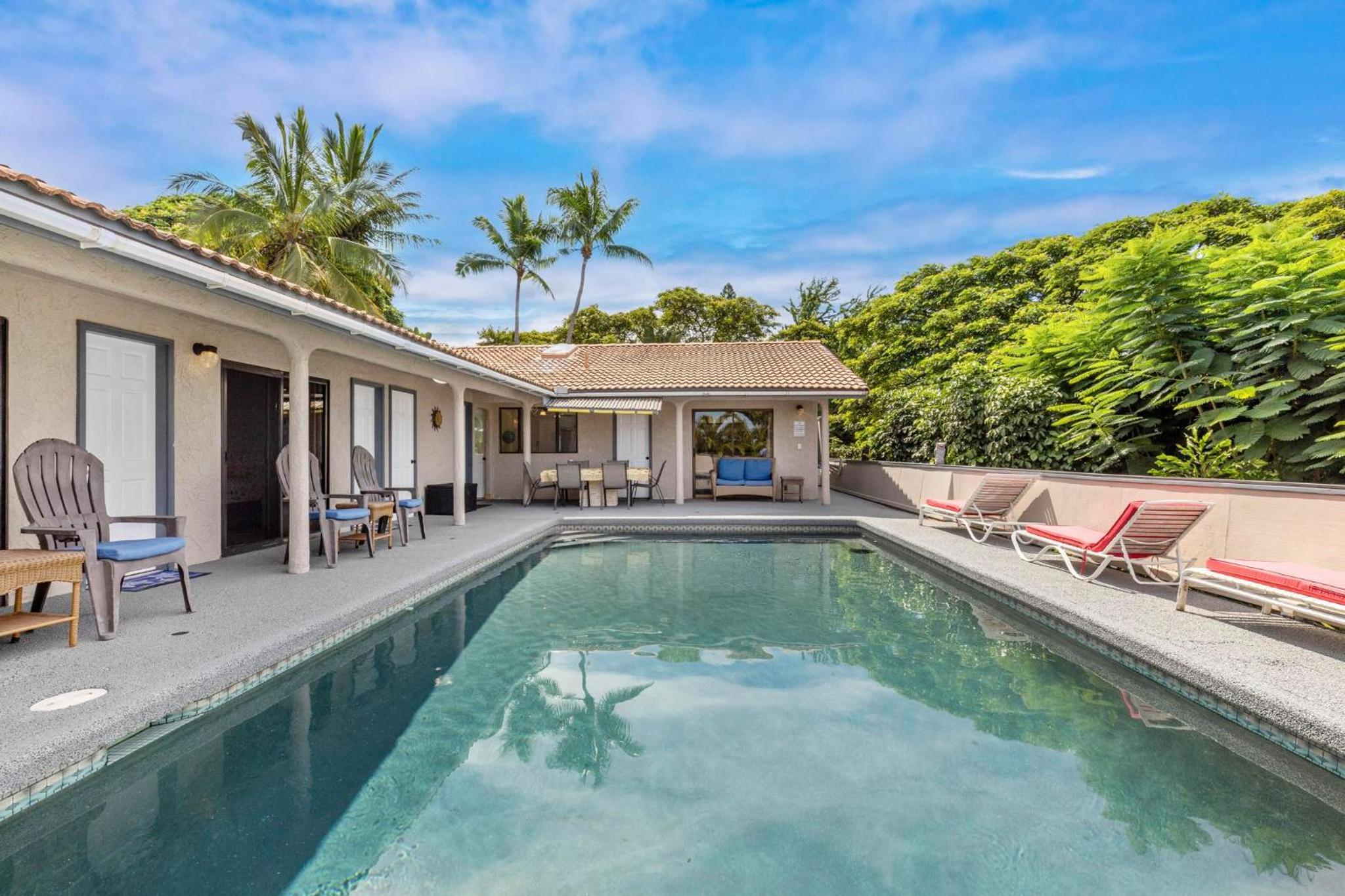 Breathtaking 180 Panoramic Ocean Views, Crystal Blue Pool, Hot Tub, BBQ Grill view 3