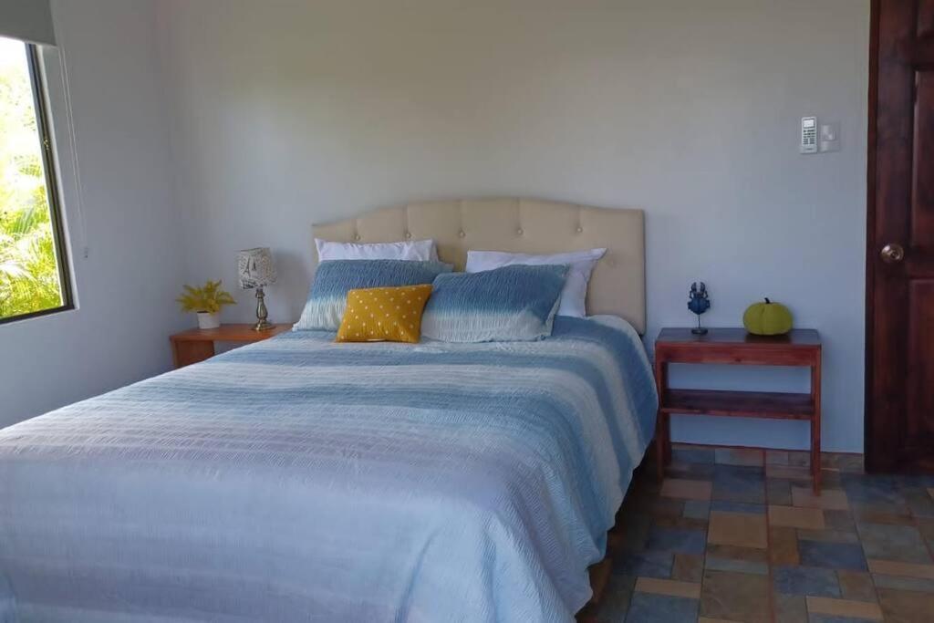 Casa tipica con piscina