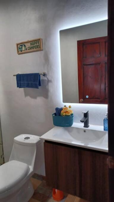 Casa tipica con piscina