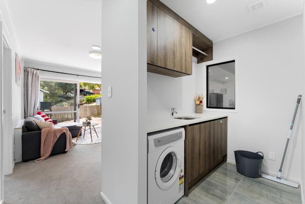 Cozy 2-Bedroom unit with Private Bath in Torbay view 3