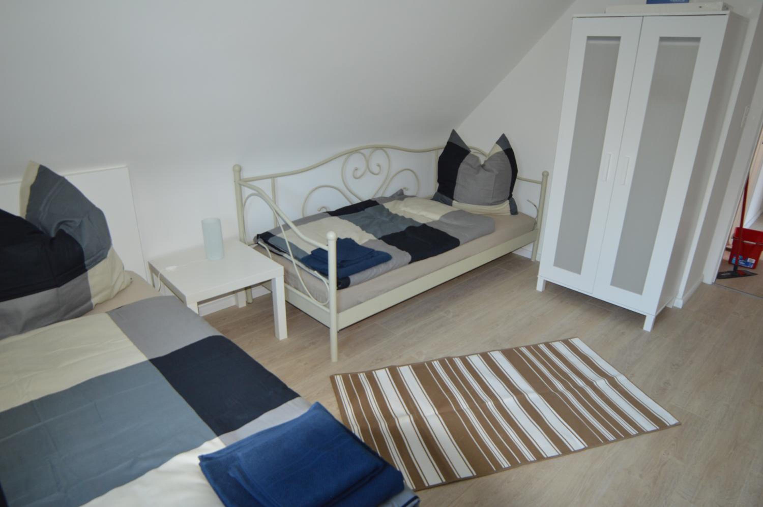 have-a-nice-Stay - Monteurunterkunft - Einzelbetten - Bad - Küche - Parkplatz