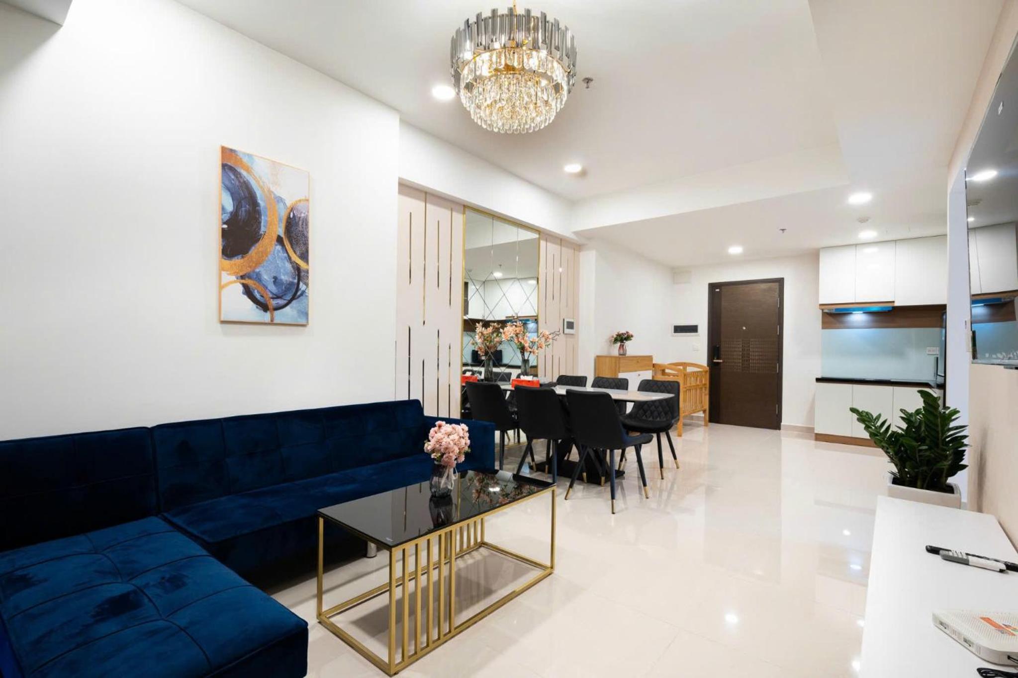 Otis Apartment - Rivergate Building District 4