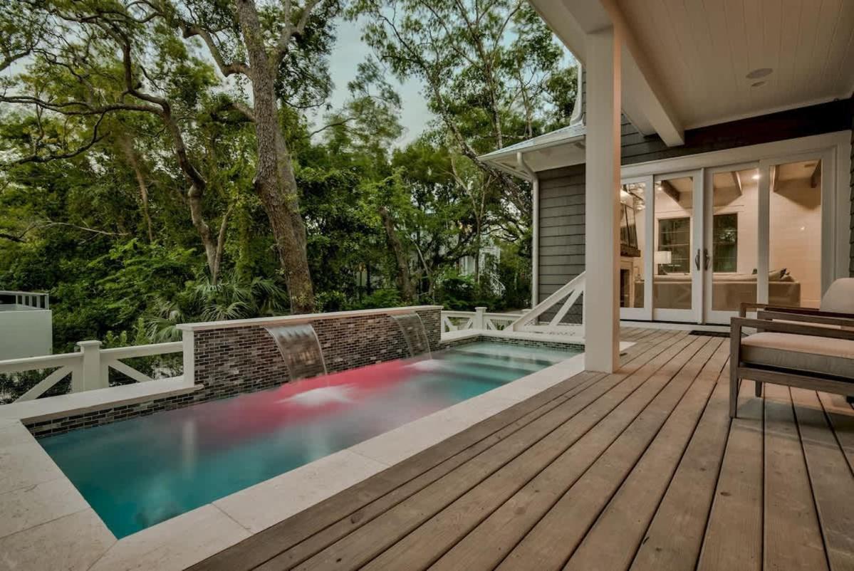 SeaClusion in Exclusive Old Seagrove Sleeps 10 view 3