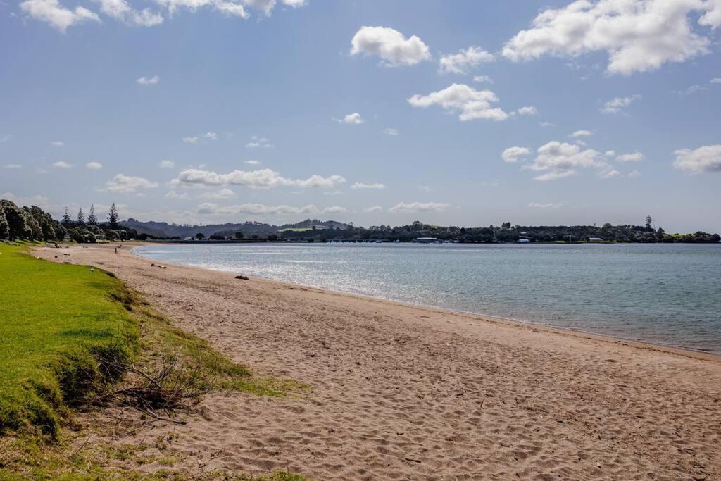 Paihia Beauty view 4