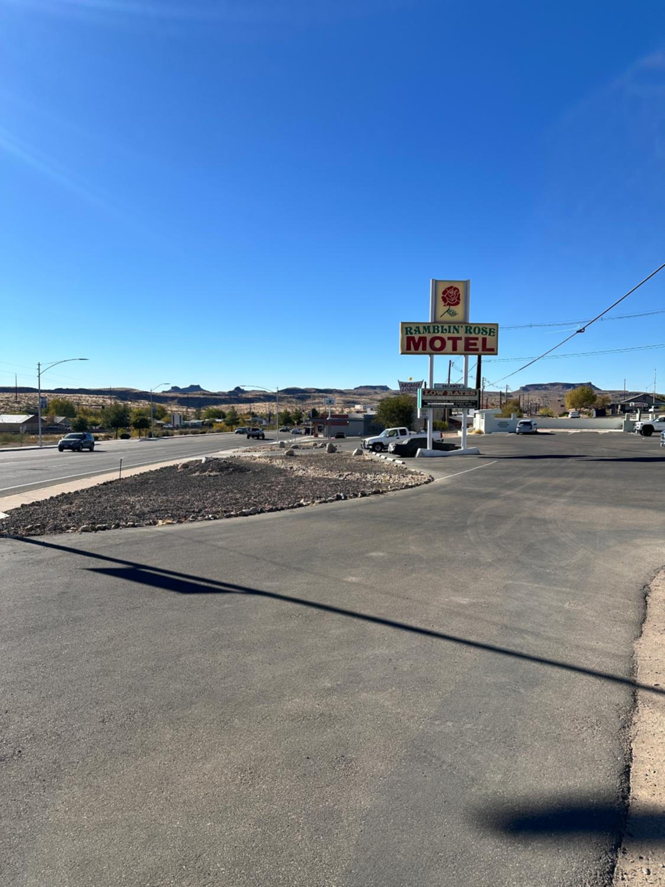 Kingman Vacations - Ramblin Rose Motel - Property Image 12
