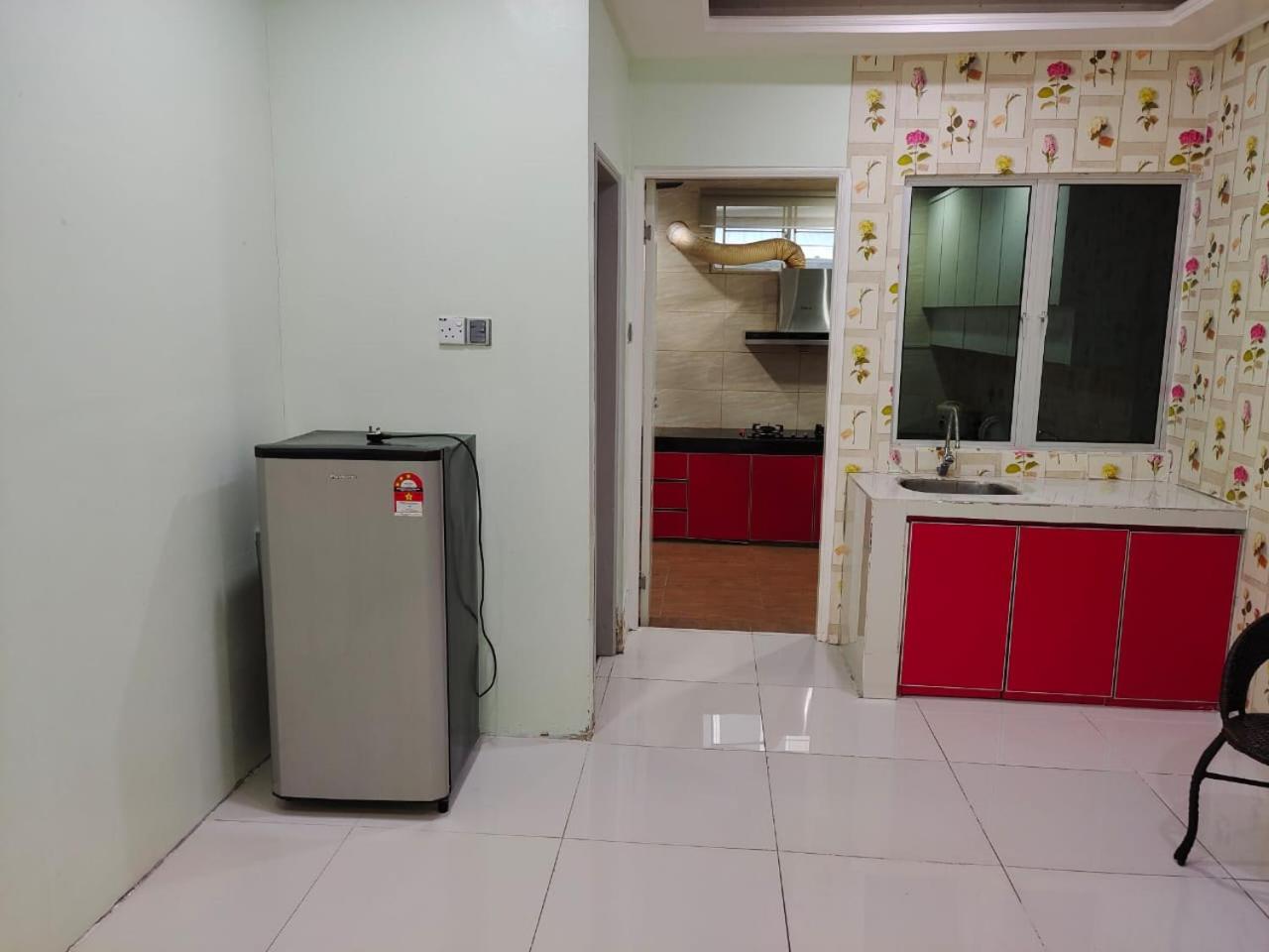 4B Taman Sutera photo 3