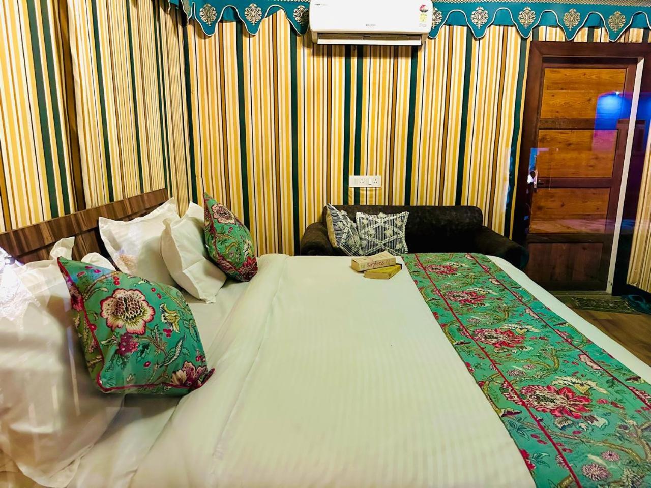 The Rasleela Resort