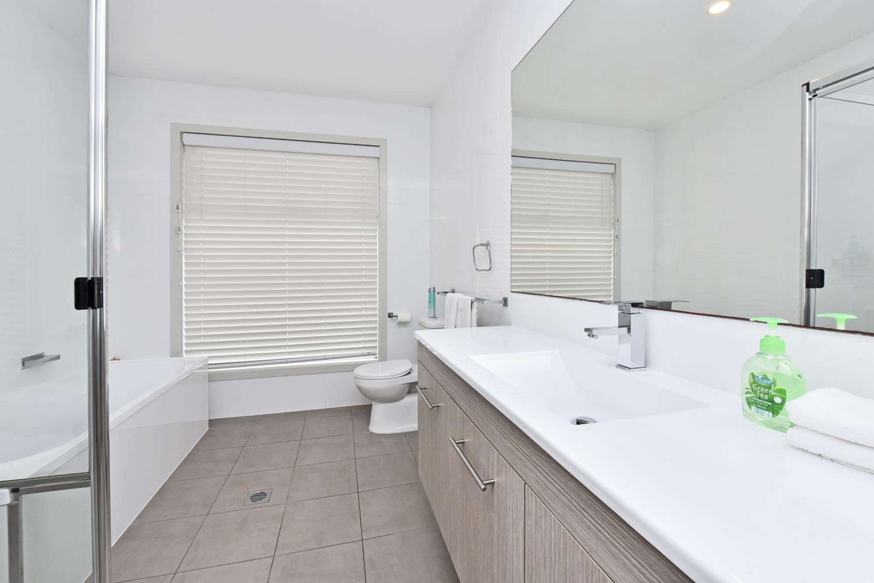 Caves Beach Villa Bombora