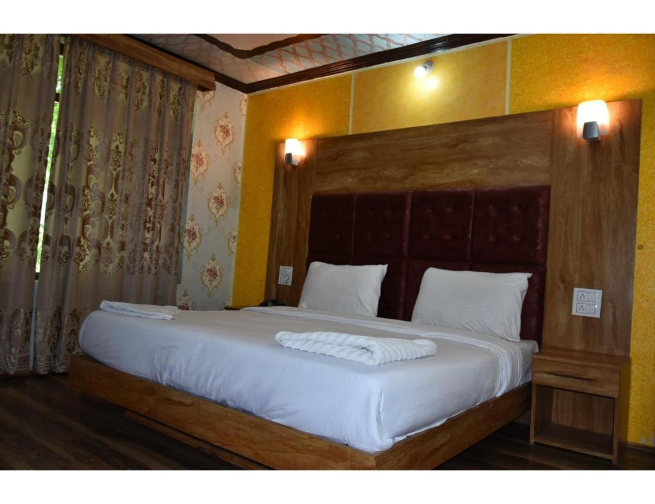 Hotel Ahmed Villa, Pahalgam view 4