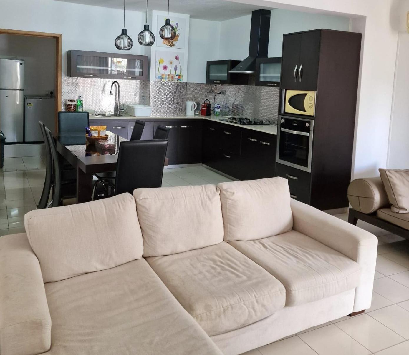 Modern air-conditioned 3 bedroom apartment on ground floor, fully equiped with swimming pool - Flic en Flac, West Coast - Tranquil Lagoons photo 3