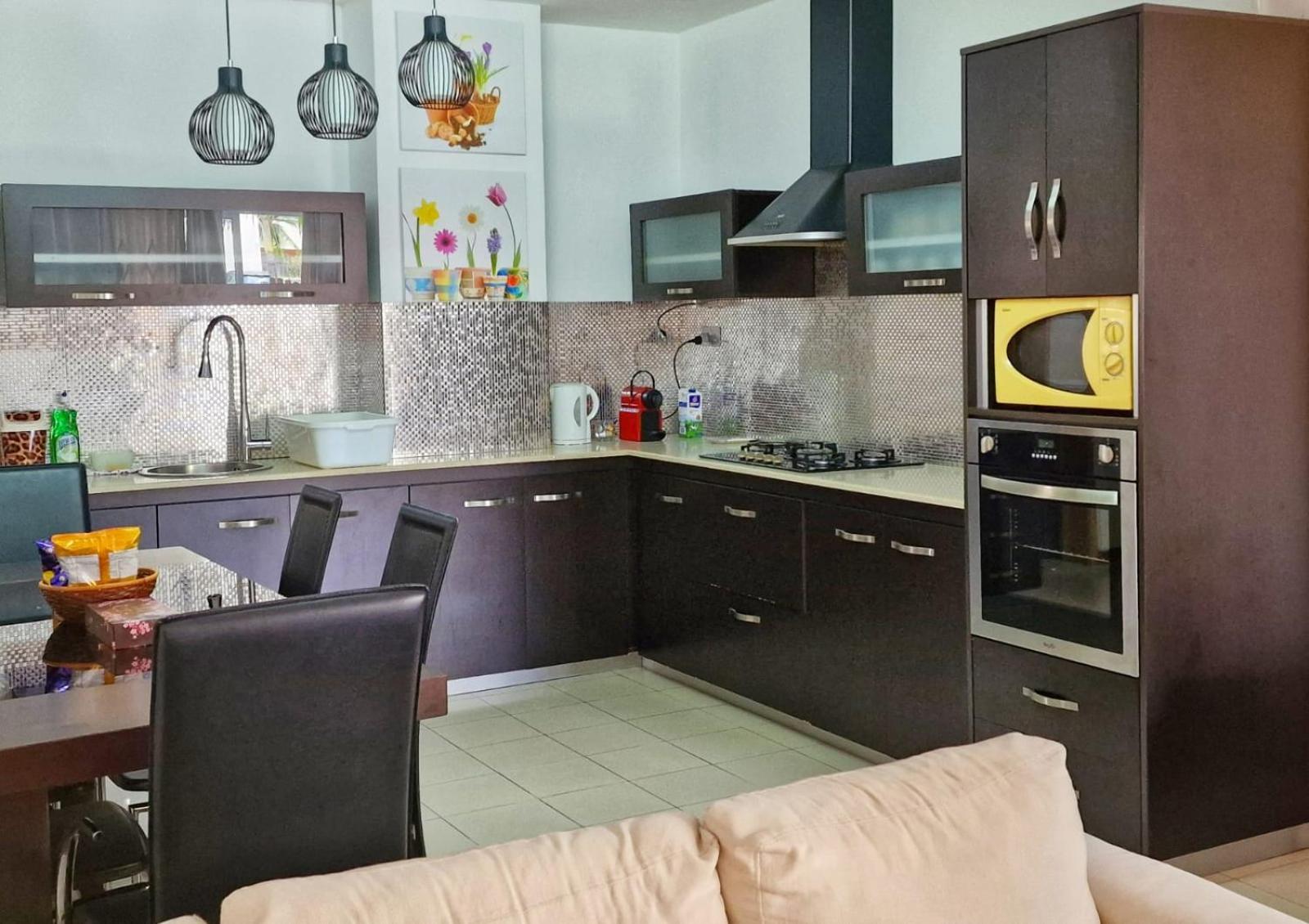 Modern air-conditioned 3 bedroom apartment on ground floor, fully equiped with swimming pool - Flic en Flac, West Coast - Tranquil Lagoons