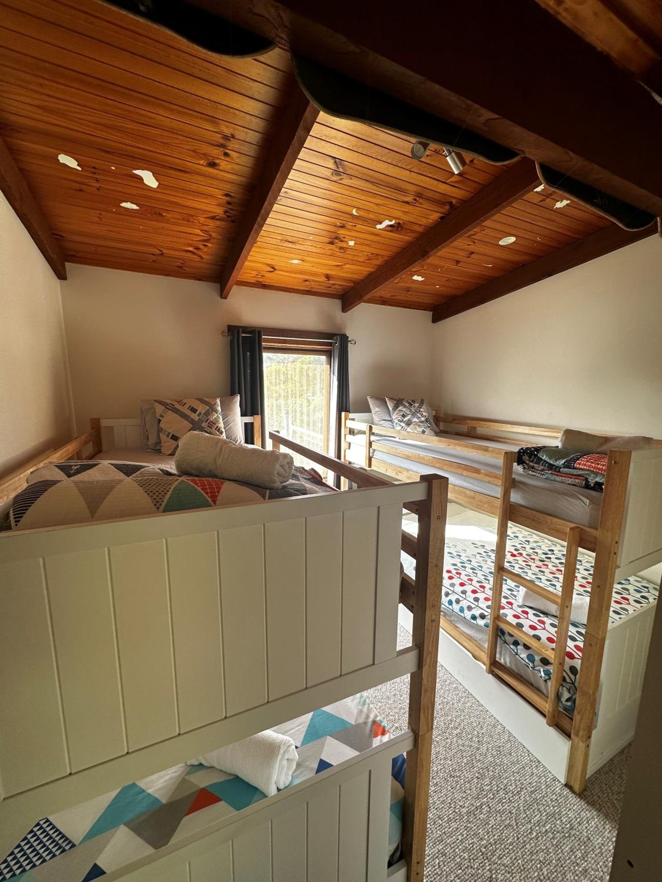 Beachside Weekender Retreat with Spa sleeps 11-13