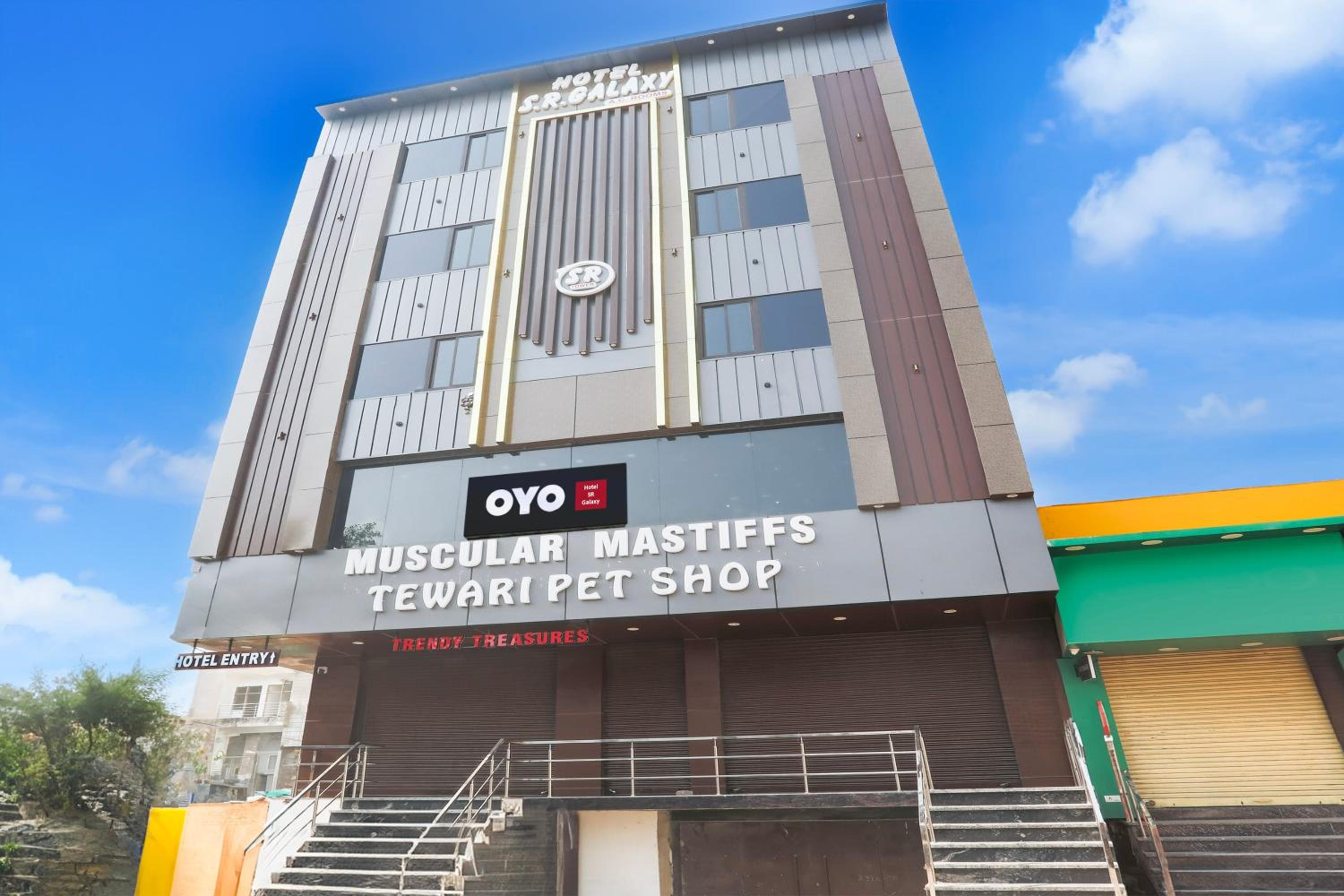 Hotel O by OYO S R Galaxy view 5
