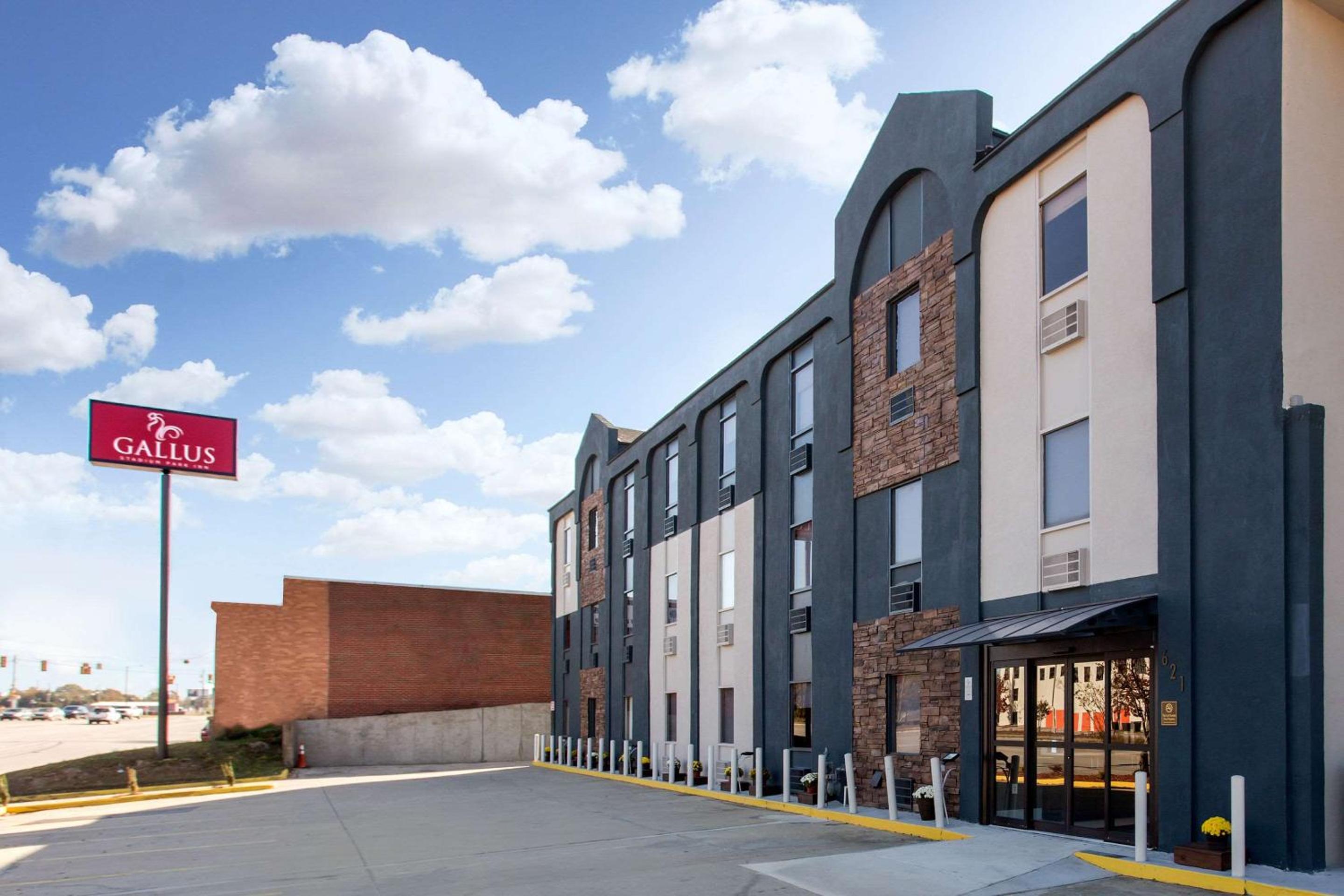Gallus Stadium Park Inn, an Ascend Collection Hotel