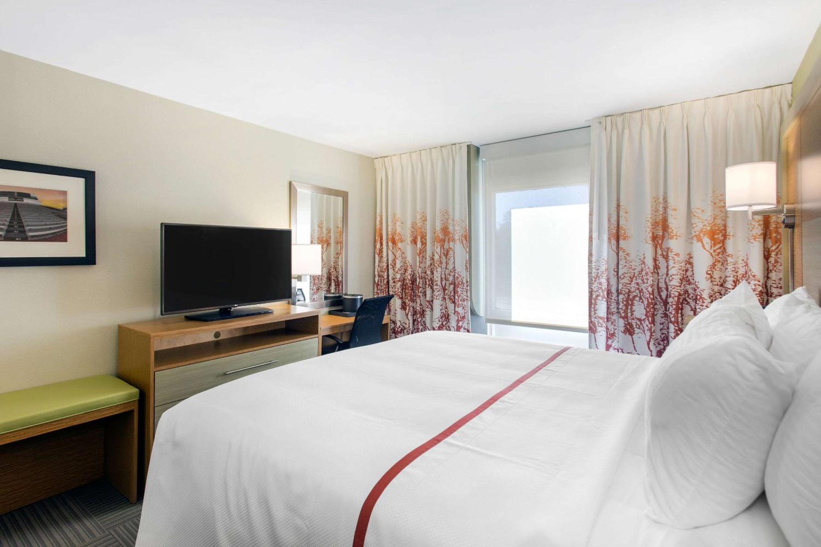 Gallus Stadium Park Inn, an Ascend Collection Hotel