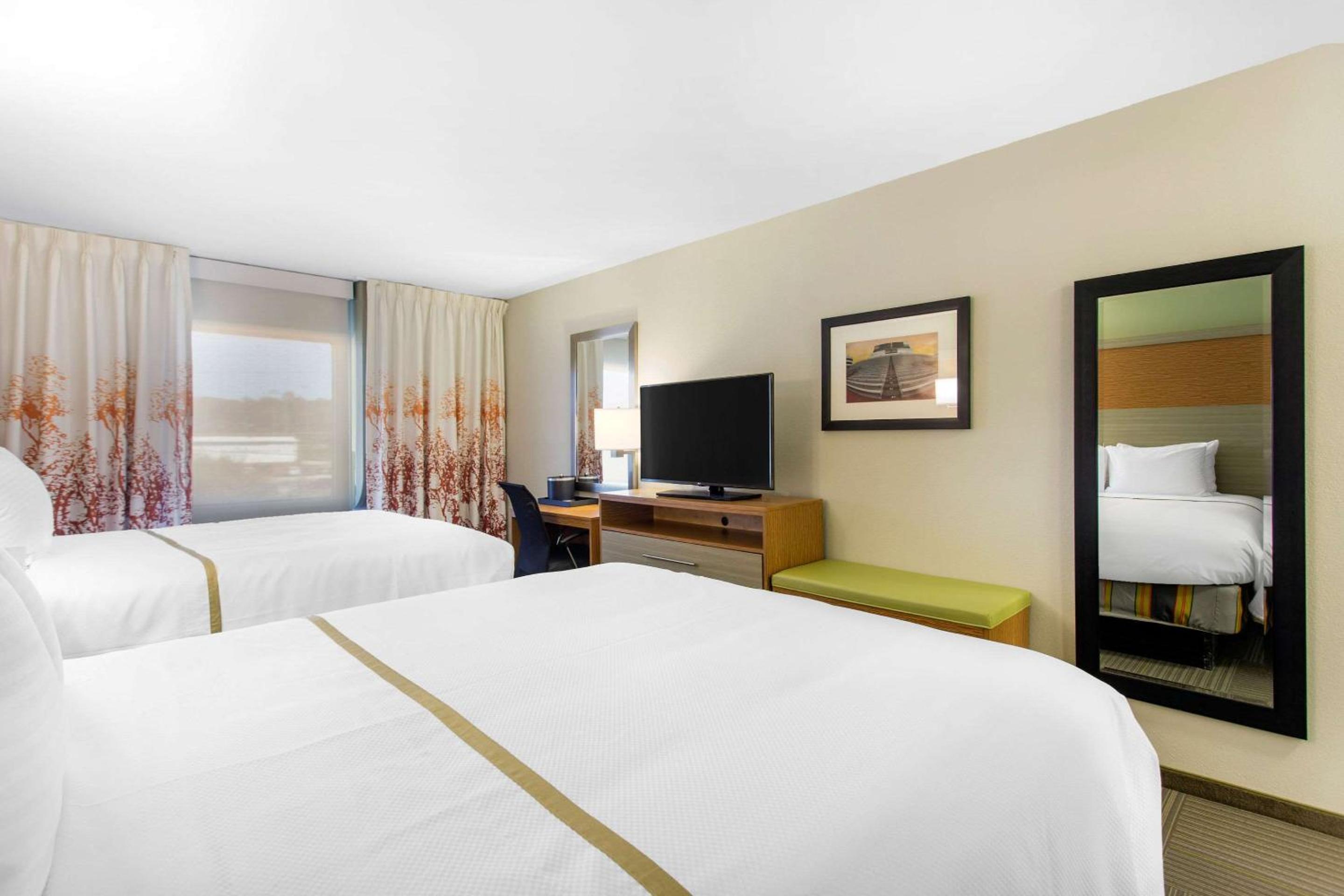 Gallus Stadium Park Inn, an Ascend Collection Hotel