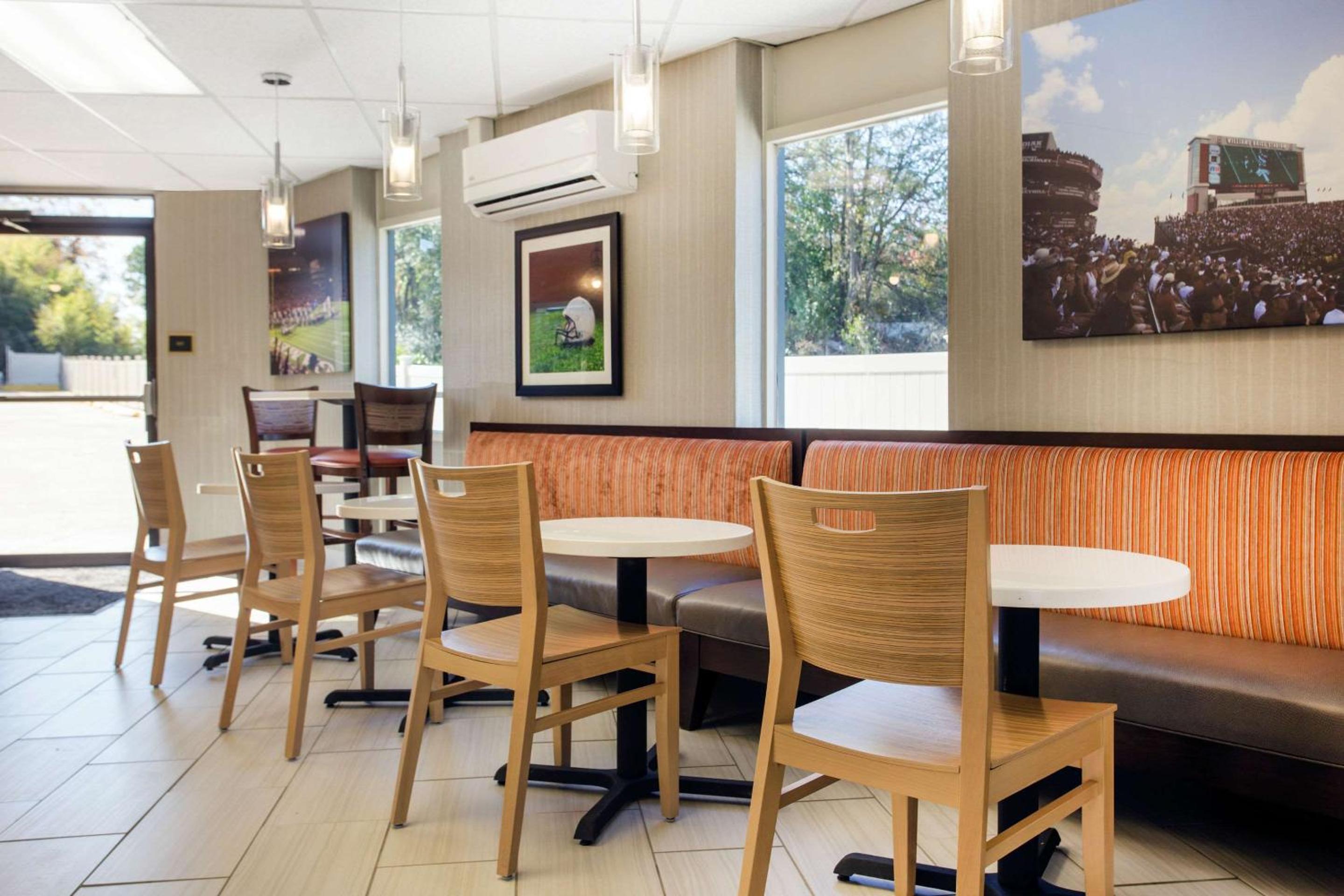 Gallus Stadium Park Inn, an Ascend Collection Hotel
