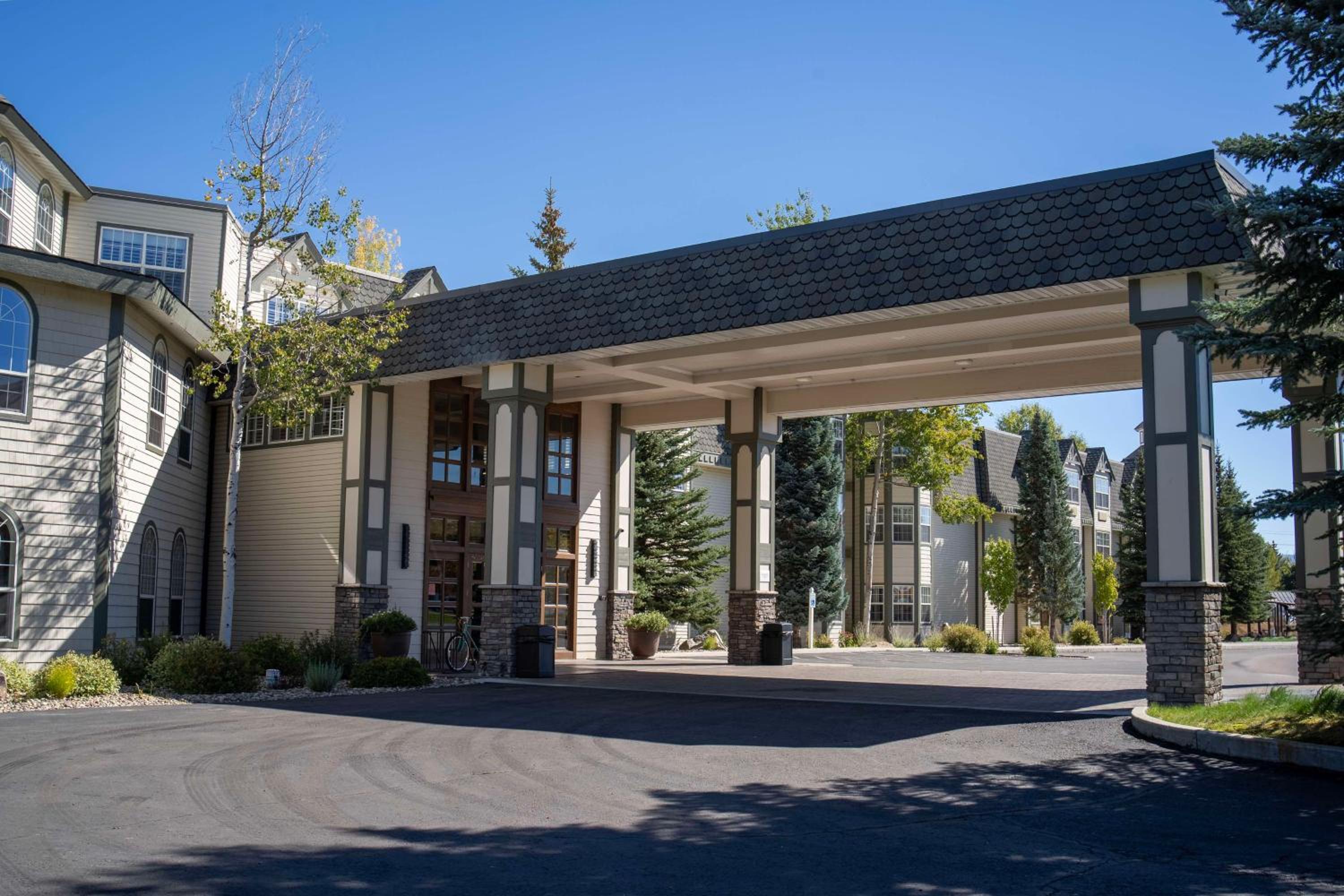 Hotel NoBo Cascade, Tapestry Collection by Hilton