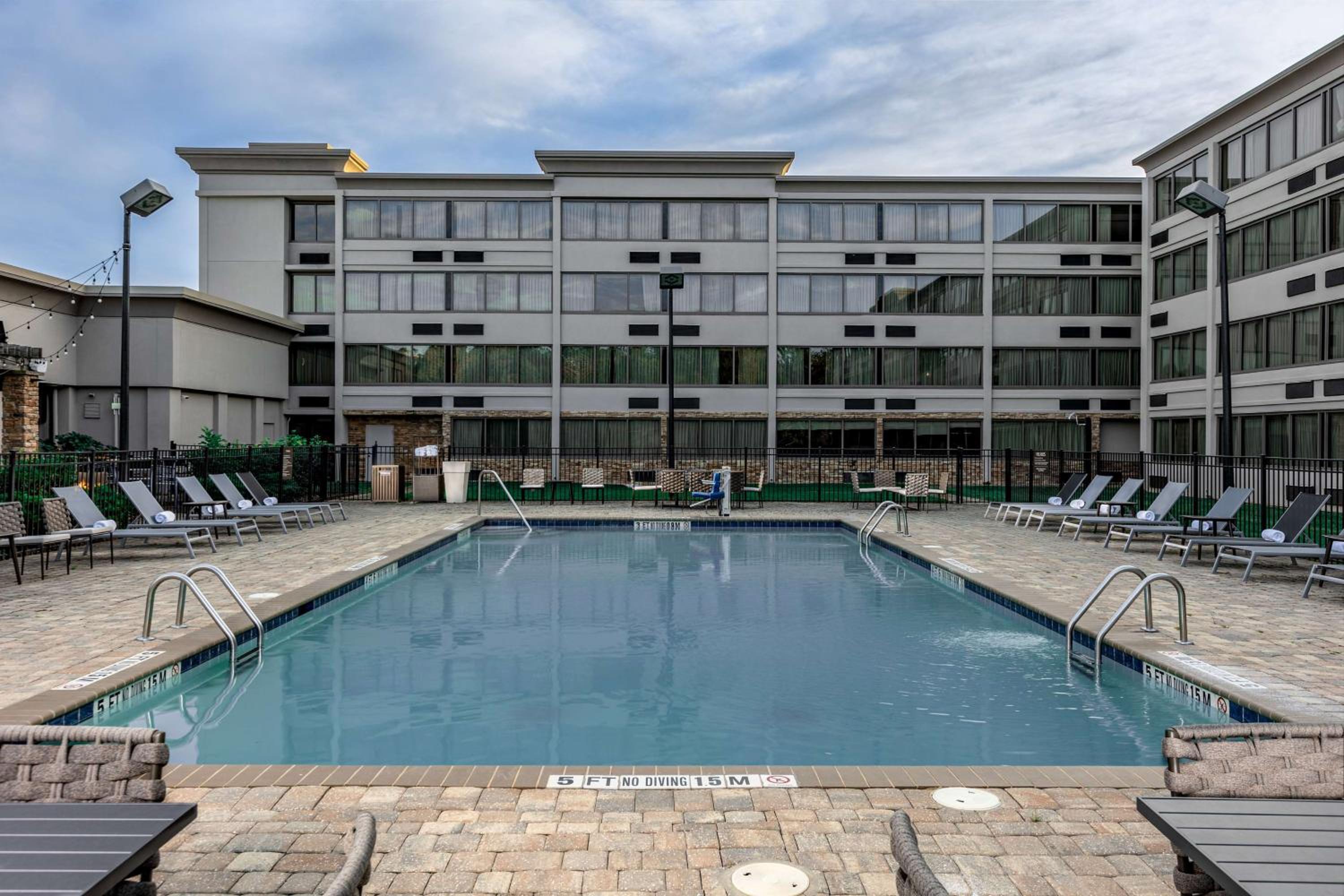 Doubletree By Hilton Greensboro Airport
