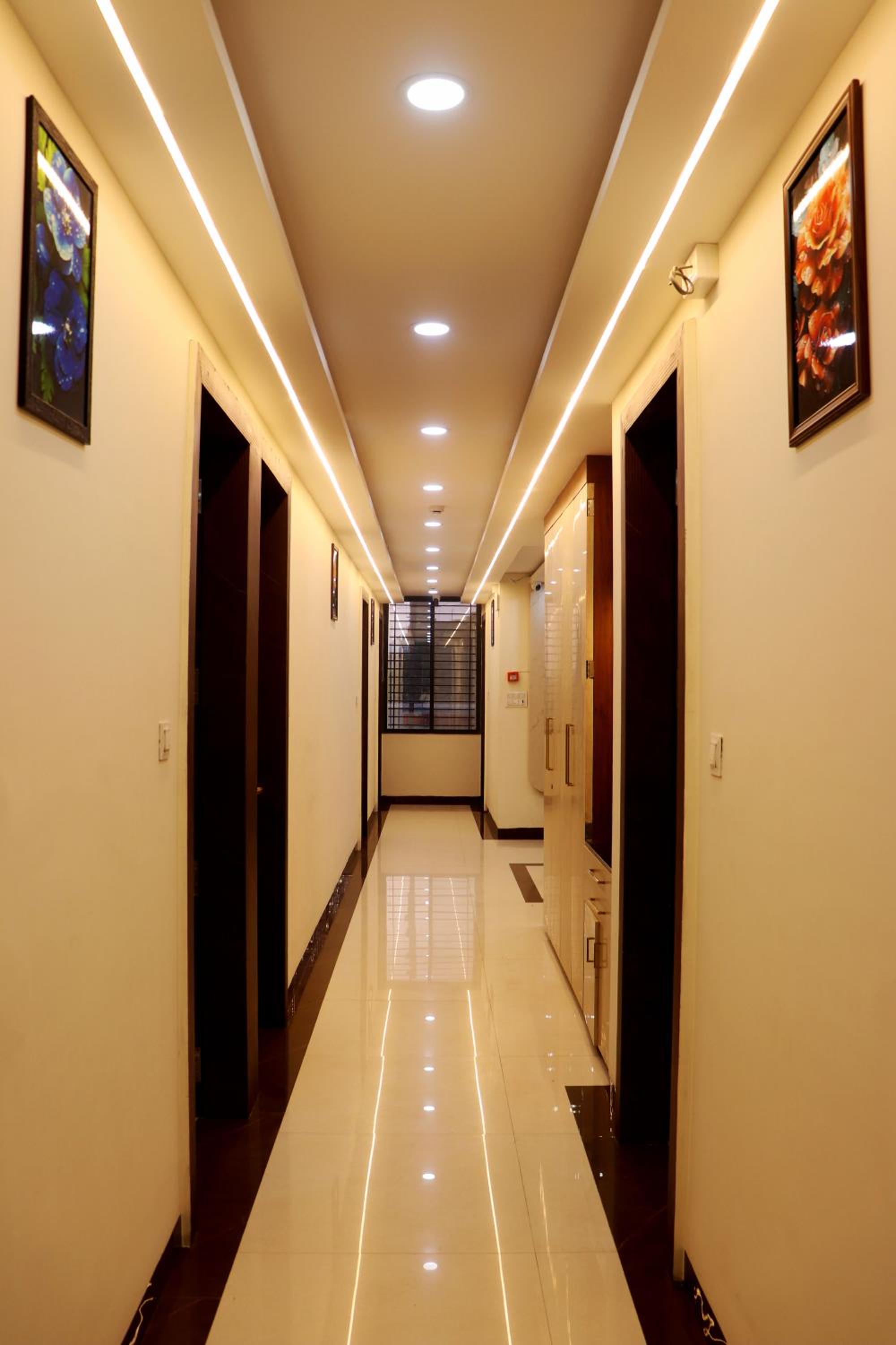 Hotel Pravasa Stay, Dewas Naka